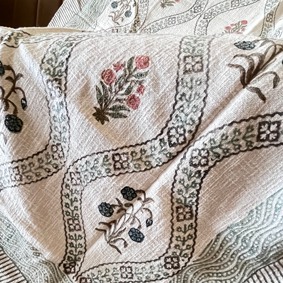 Dusky Rose Gleam Sofa Throw