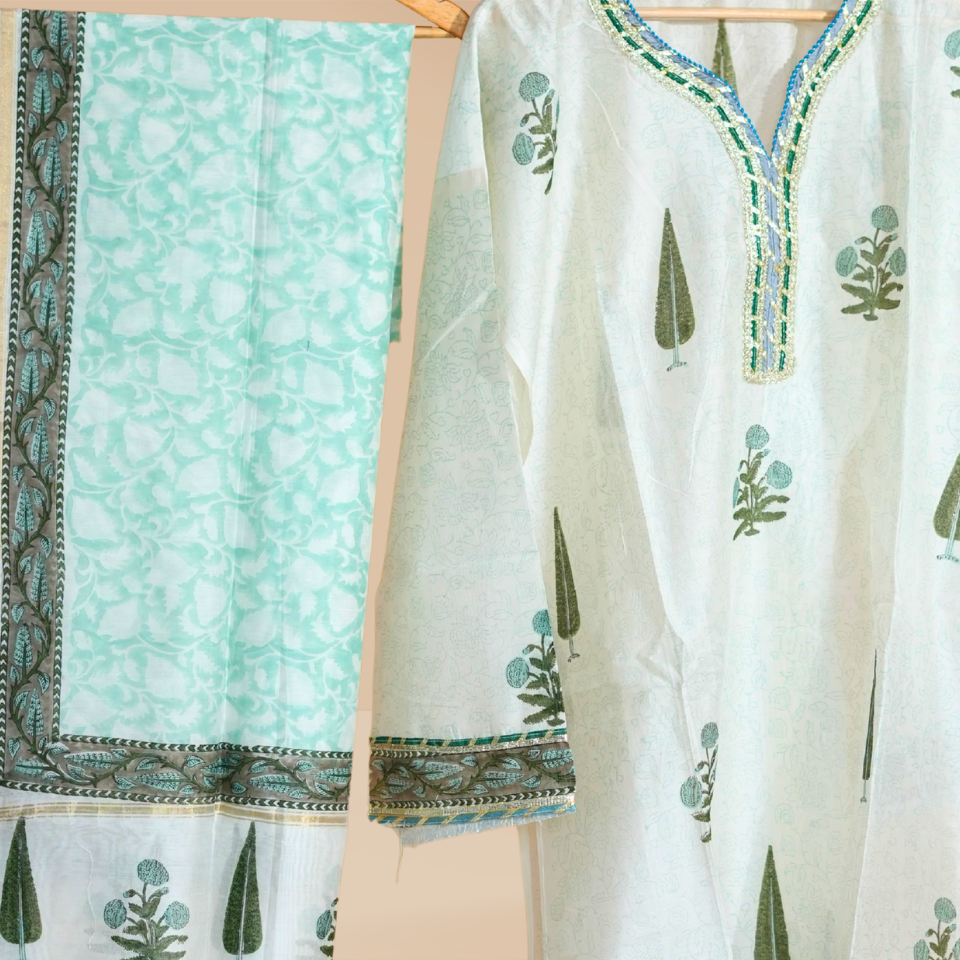 Aaravi Bloom Ivory Chanderi Suit Set