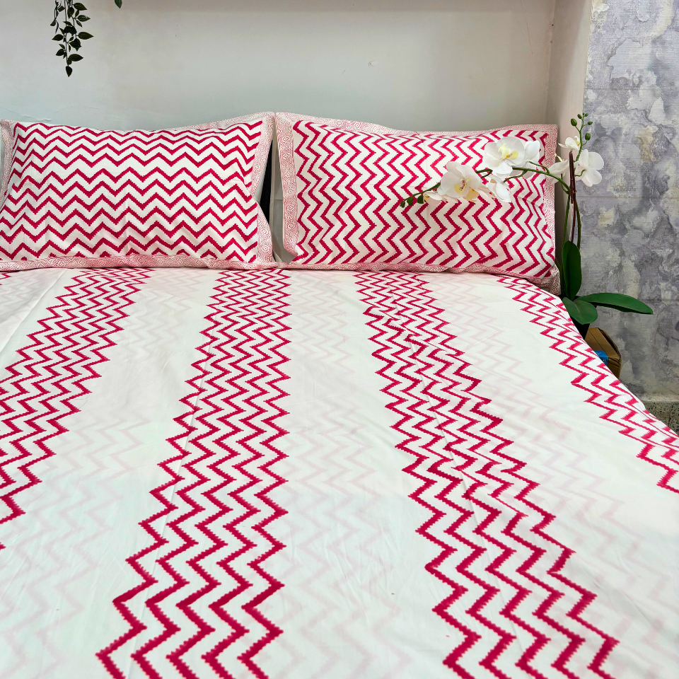 ZigZag Gulabi Handblock Cotton Bedsheet Set